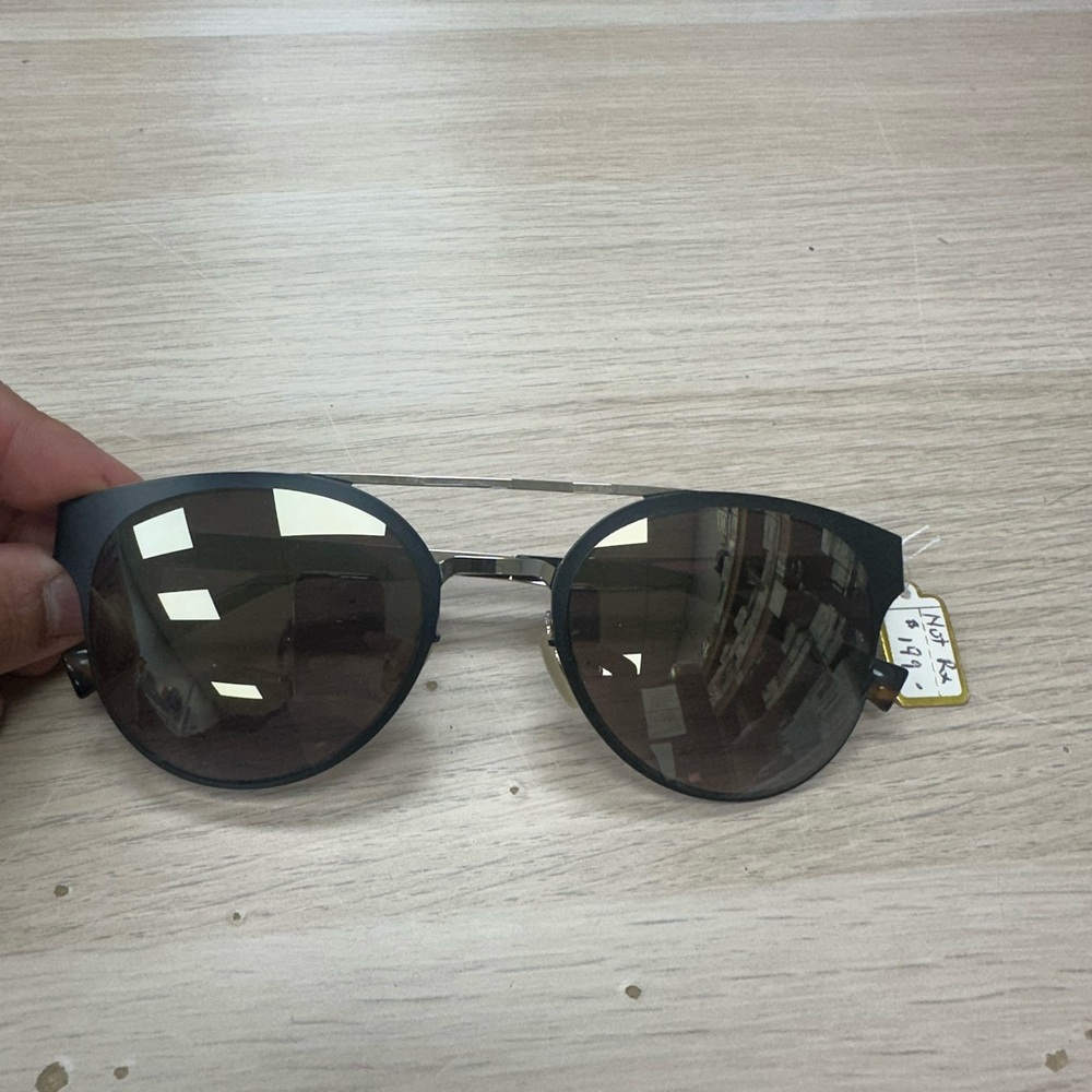 EGO Black Round Sunglasses with Sleek Design